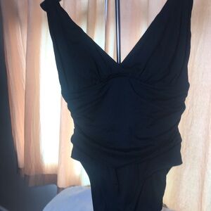 Stylish Black V-Neck Swimsuit